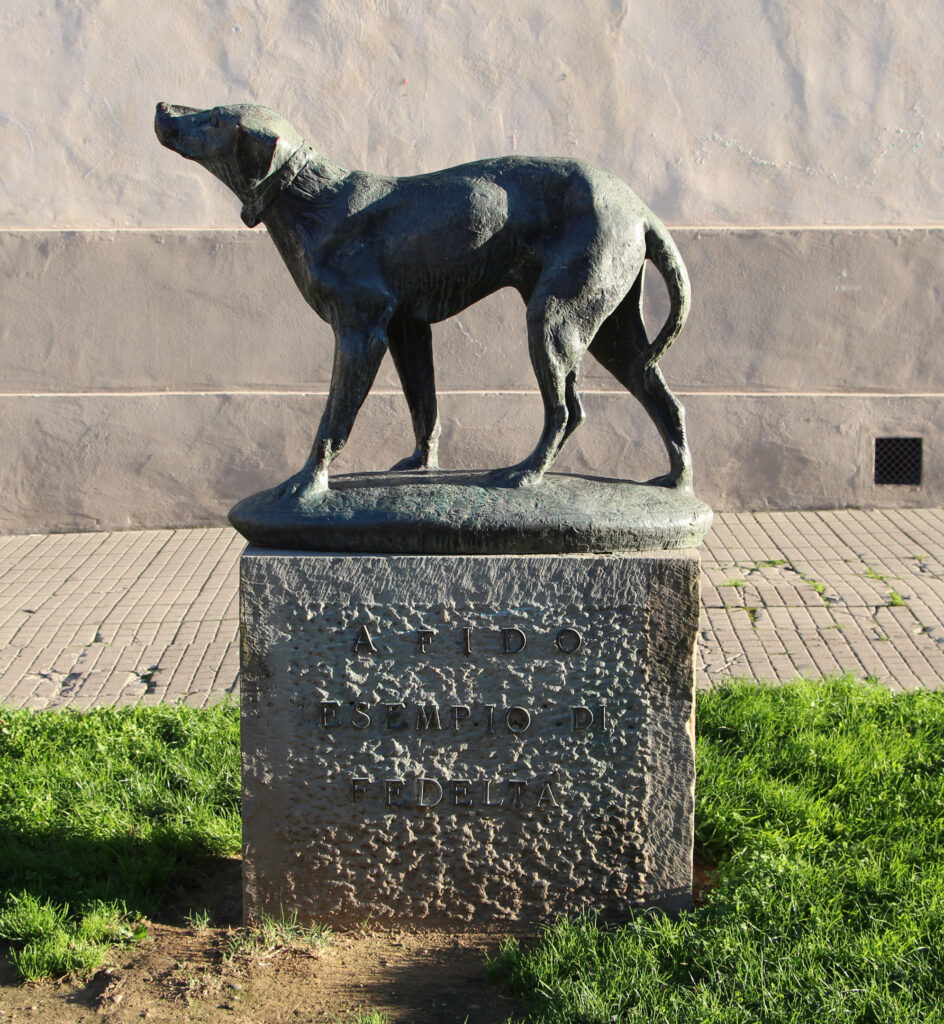 Fido's Statue